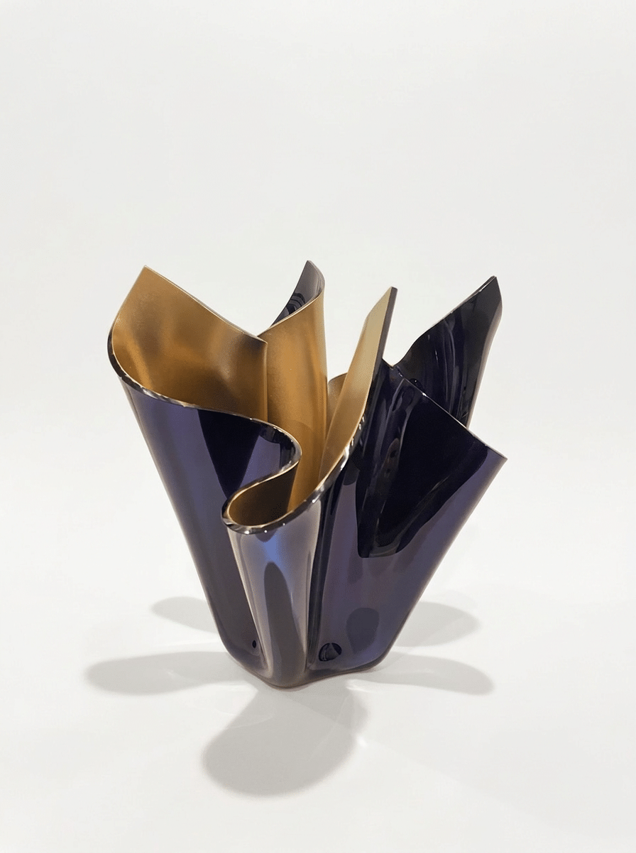 Mirrored Deep Blue-Gold Flower Blaze